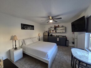 803 Caribbean Dr in Davenport, FL - Building Photo - Building Photo