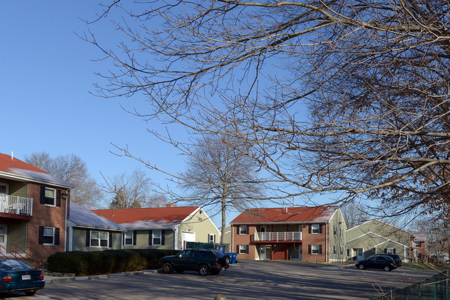James Thomas Apartments in Taunton, MA - Foto de edificio - Building Photo