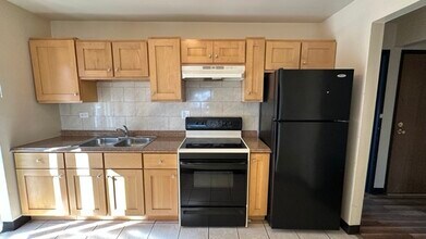 1873 N Green Ln N in Palatine, IL - Building Photo - Building Photo