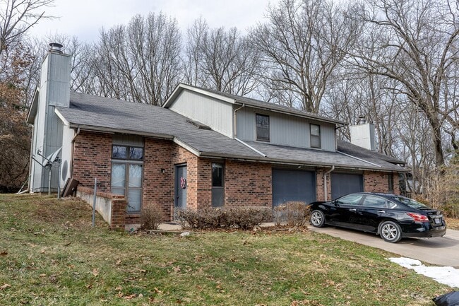 property at 1605-1607-1607 Handley Pl