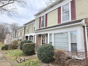 5407 Leeway Ct in Fairfax, VA - Building Photo - Building Photo