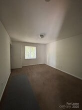 2026 Harvest Ln in Charlotte, NC - Building Photo - Building Photo