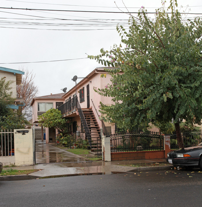 438 E 29th St in Los Angeles, CA - Building Photo