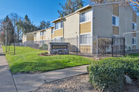 Ridgestone Apartments in Sacramento, CA - Foto de edificio - Building Photo