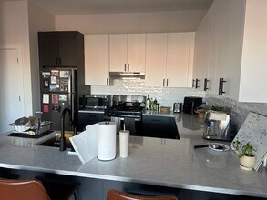 3204 N Clifton Ave in Chicago, IL - Building Photo - Building Photo