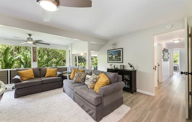 2558 Makaulii Pl, Unit 2558 Makaulii Place in Honolulu, HI - Foto de edificio - Building Photo