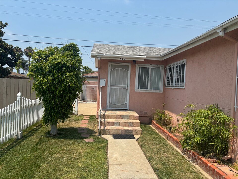 519 Center St in Chula Vista, CA - Building Photo