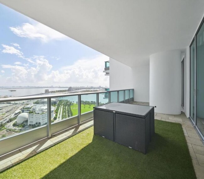 property at 900 Biscayne Blvd