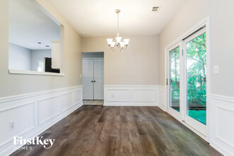 554 Lullingstone Dr SE in Marietta, GA - Building Photo - Building Photo