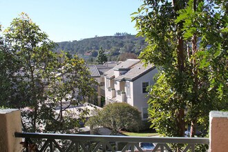 3539 Caminito El Rincon in San Diego, CA - Building Photo - Building Photo
