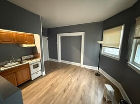 31 Union St, Unit 2 in Montclair, NJ - Building Photo