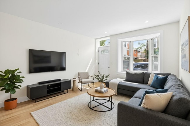 2441 E Firth St in Philadelphia, PA - Building Photo - Building Photo