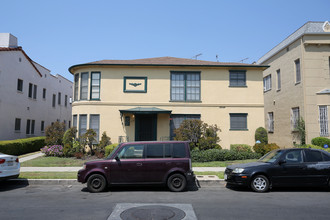 119 N Sweetzer Ave in Los Angeles, CA - Building Photo - Building Photo