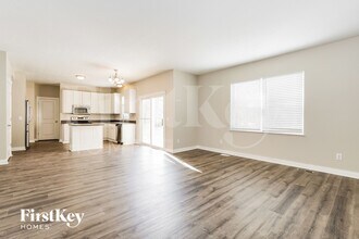 1527 W Quail Run Dr in Newark, OH - Building Photo - Building Photo