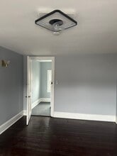 56 Dobbs Ferry Rd, Unit 2FL in White Plains, NY - Foto de edificio - Building Photo