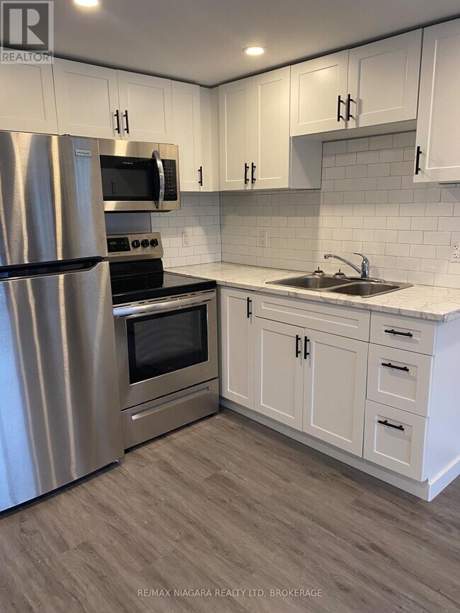 1 Braden Ave in Welland, ON - Building Photo - Building Photo