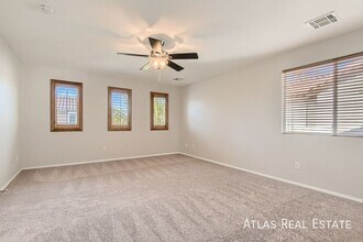 8348 W Wildwood Glen Dr in Las Vegas, NV - Building Photo - Building Photo