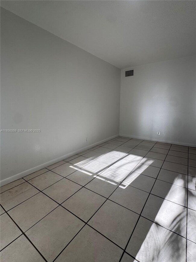 2331 Adams St in Hollywood, FL - Building Photo - Building Photo