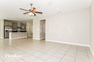 1067 Persimmon Dr in Middleburg, FL - Building Photo - Building Photo