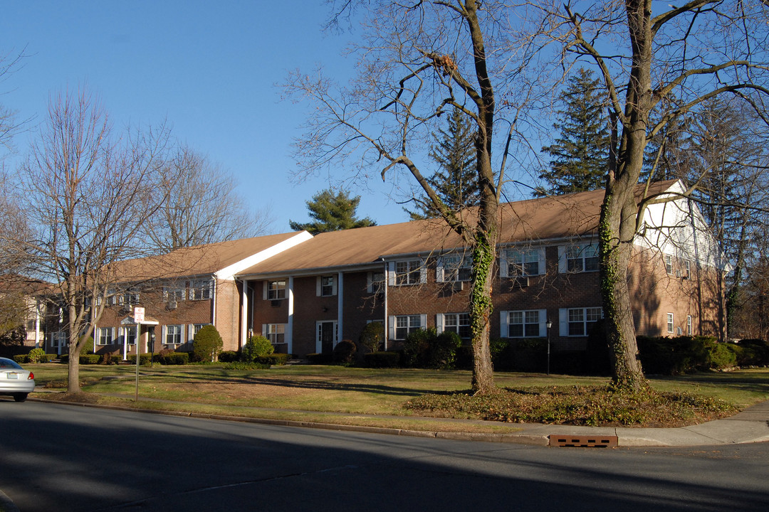 60 Hawthorne Ave in Park Ridge, NJ - Foto de edificio