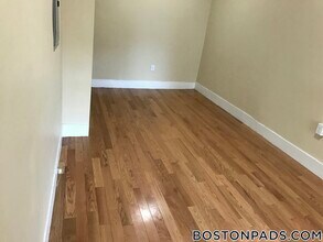 232 Cambridge St, Unit 9 in Boston, MA - Foto de edificio - Building Photo