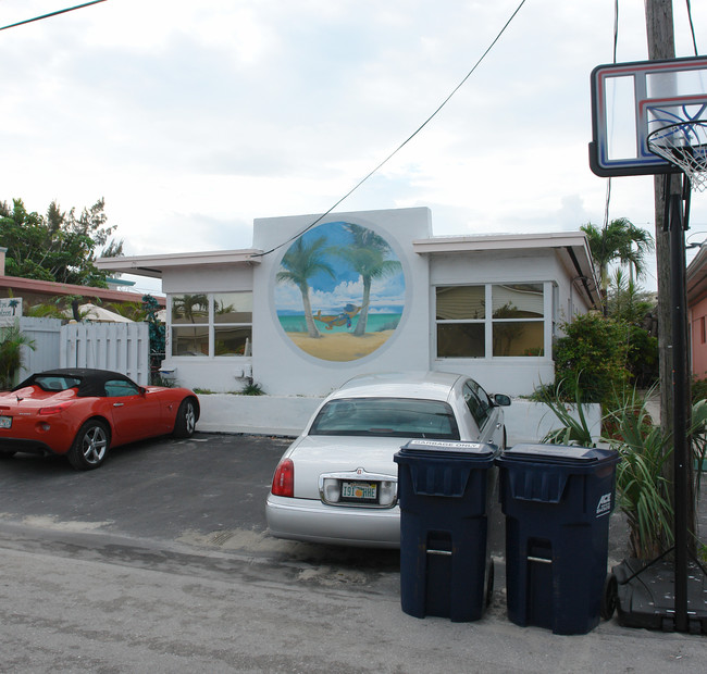 336 Palm St in Hollywood, FL - Building Photo - Building Photo