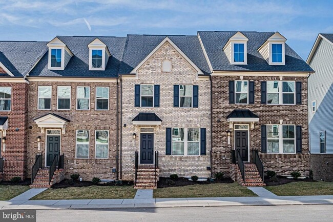 property at 3505 Lucca Ln