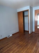 47 Awood Pl, Unit # 1 in Cheektowaga, NY - Foto de edificio - Building Photo