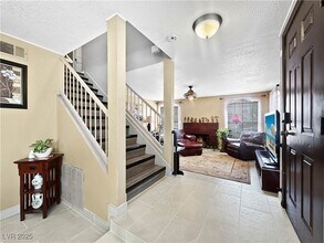 7952 Lonette Ave in Las Vegas, NV - Building Photo - Building Photo