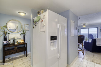 2390 Ocean Shore Blvd in Ormond Beach, FL - Building Photo - Building Photo