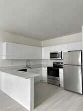 909 E 24th St in Hialeah, FL - Building Photo - Building Photo