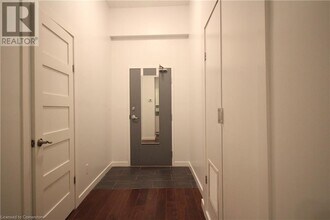 157 St Paul St in St Catharines, ON - Building Photo - Building Photo