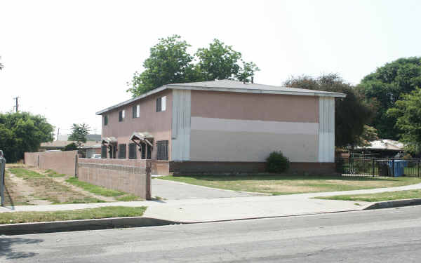 6921 Purdy Ave in Bell Gardens, CA - Building Photo