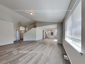 8504 197th St Ct E in Spanaway, WA - Foto de edificio - Building Photo