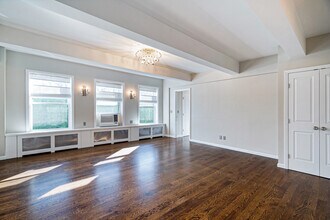 6 Palmer Ave in Scarsdale, NY - Building Photo - Building Photo