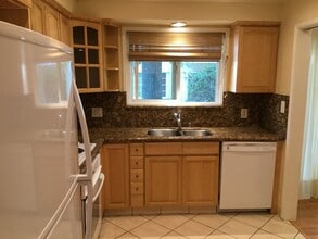 1233 N Columbus Ave, Unit 1C in Glendale, CA - Foto de edificio - Building Photo