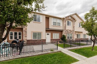 484 W 1490 N in Logan, UT - Building Photo