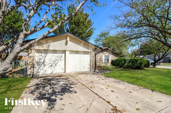 502 Oak Ridge Pl, Unit 3 in Grand Prairie, TX - Building Photo - Building Photo