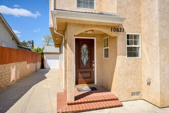 10631 Woodward Ave in Sunland, CA - Building Photo - Building Photo