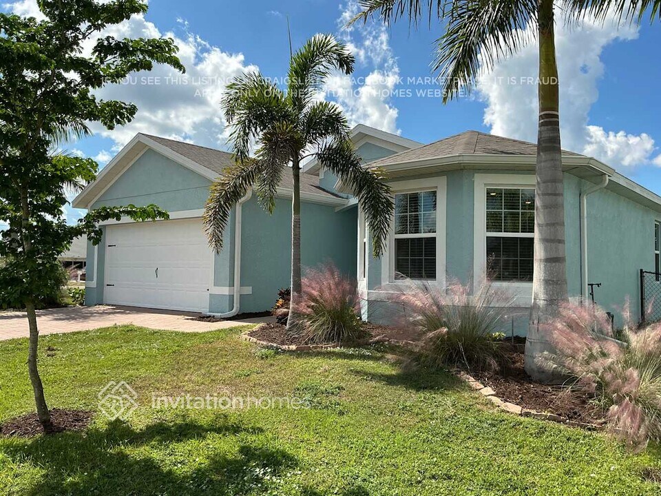7537 Viburnum in Punta Gorda, FL - Foto de edificio
