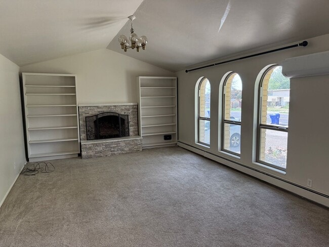 3381 S 1000 W in Syracuse, UT - Building Photo - Building Photo