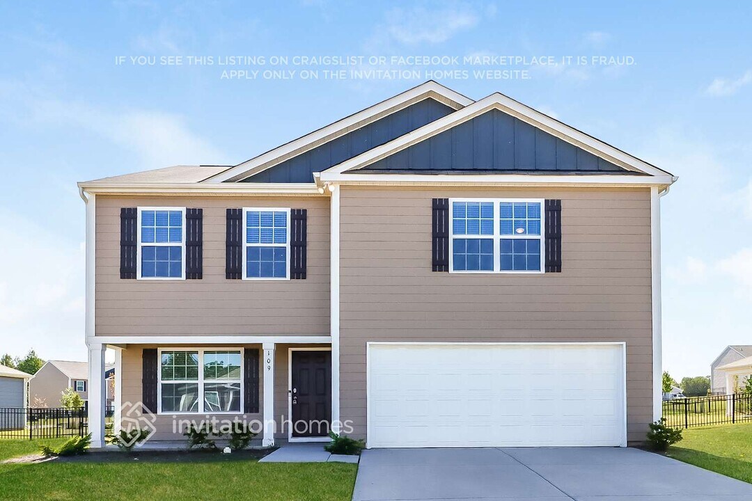 109 Cassius Dr in Troutman, NC - Building Photo