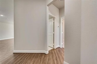 1427 Warringwood Dr in Greenville, TX - Building Photo - Building Photo