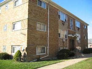 8608 47th St in Lyons, IL - Foto de edificio