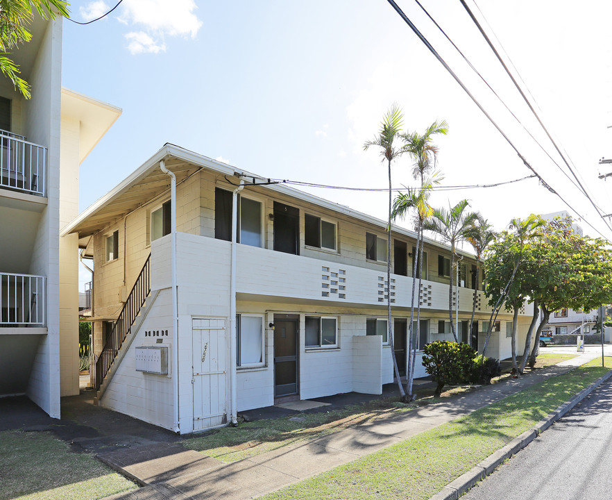 2750 Date St in Honolulu, HI - Foto de edificio