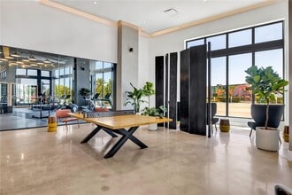 3801 N Dixie Hwy in Oakland Park, FL - Foto de edificio - Building Photo