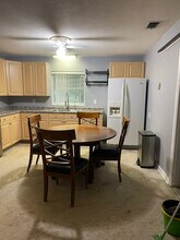 2315 Coolidge Rd in Fort Pierce, FL - Foto de edificio - Building Photo