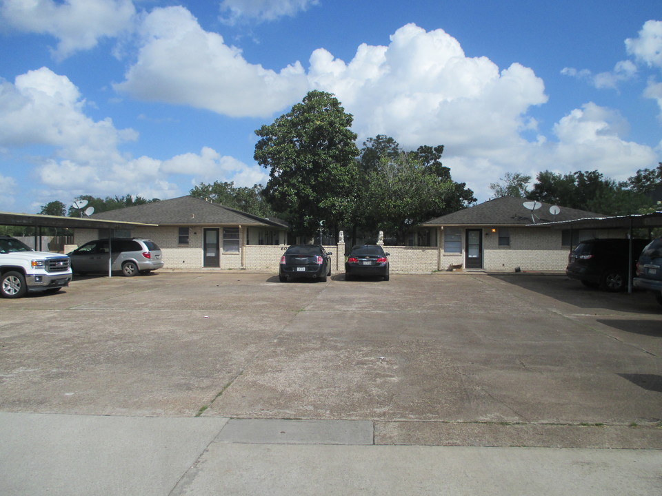 601 Smith Ave in Pasadena, TX - Building Photo