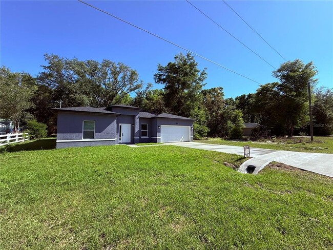 13869 SW 114th Pl in Dunnellon, FL - Building Photo - Building Photo