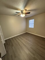 510 E High St in Florence, AL - Building Photo